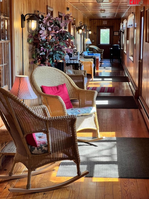 Alamoosook Lakeside Inn Orland image 1