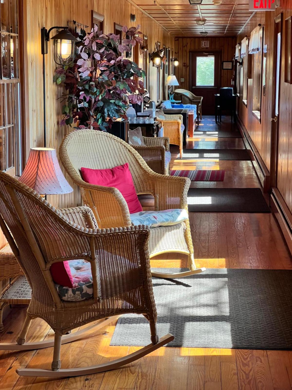 Alamoosook Lakeside Inn Orland